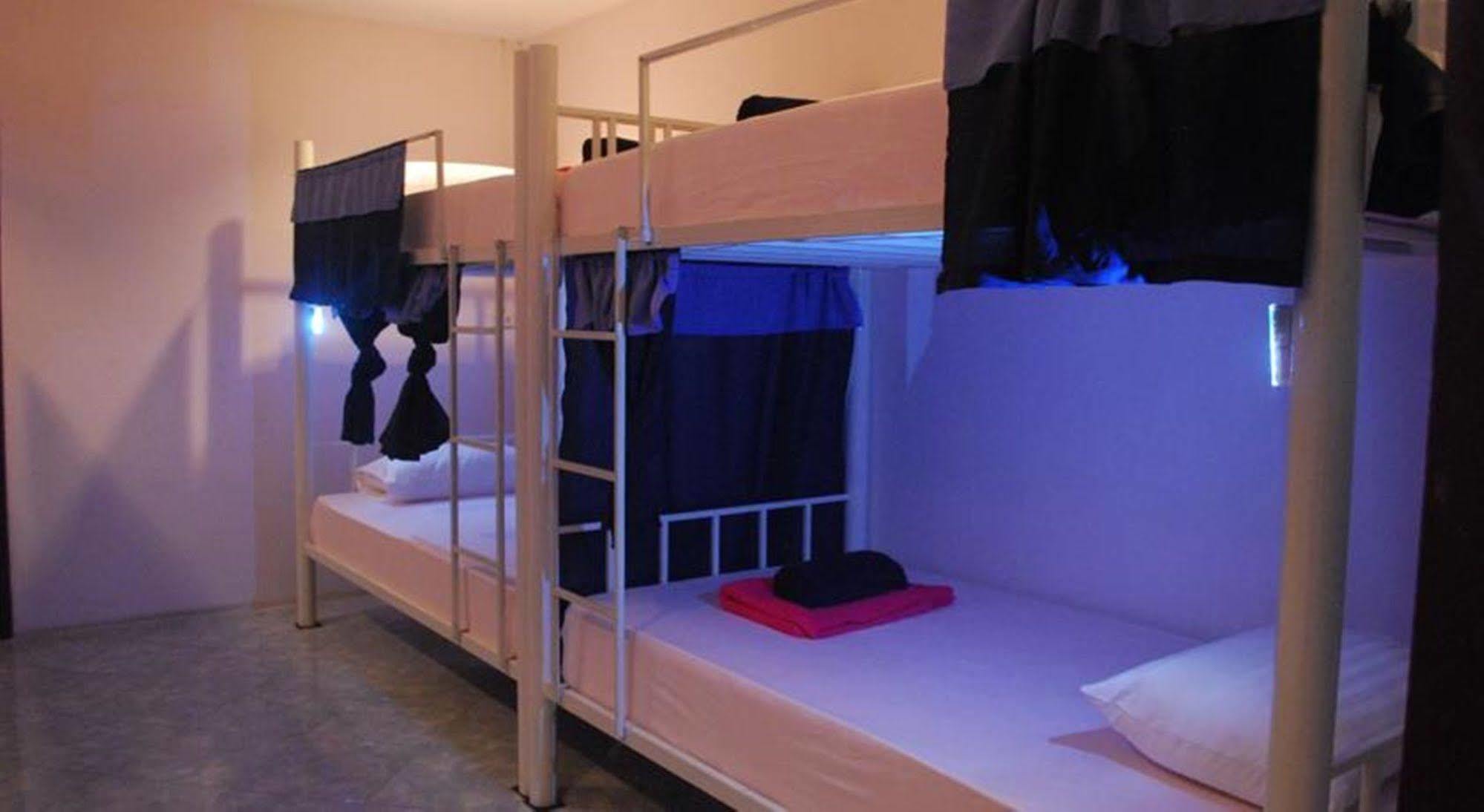 Baan Kai Hostel Baan Khai Dış mekan fotoğraf